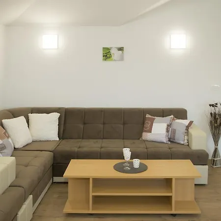 Panorama Apartman Slatine