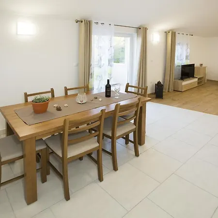Panorama Apartman Slatine